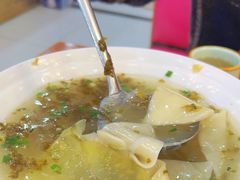 -休记光头香辣蟹干锅(绵竹店)