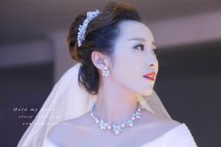 -贺贺新娘造型婚纱店