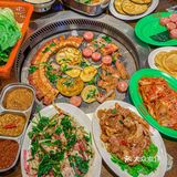 ‼️朋友带我来吃的烤肉 ‼️做梦都在吧唧嘴[流泪]