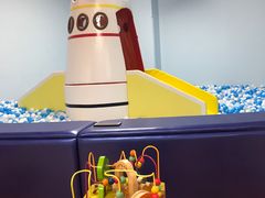 -小门牙好性格托育(北外滩中心)