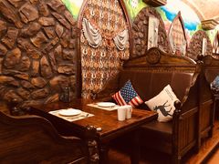 二楼小包-凯撒城堡西餐厅(颐和国际店)