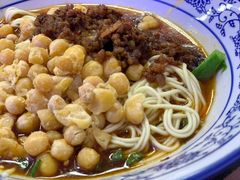 -渝之汇牛肉豌杂面