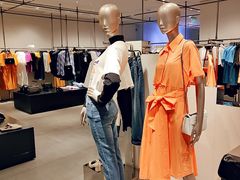 -URBAN REVIVO(欢乐海岸购物中心店)