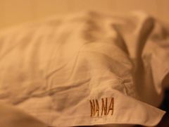 房间枕头-娜娜度假小旅馆