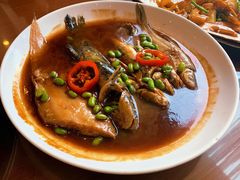 红烧杂鱼-鸿运酒楼