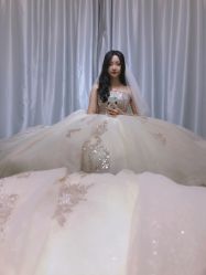 -莫小姐婚纱