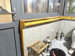 -小山羊功夫串·泰安烧烤·海鲜小炒老地摊店