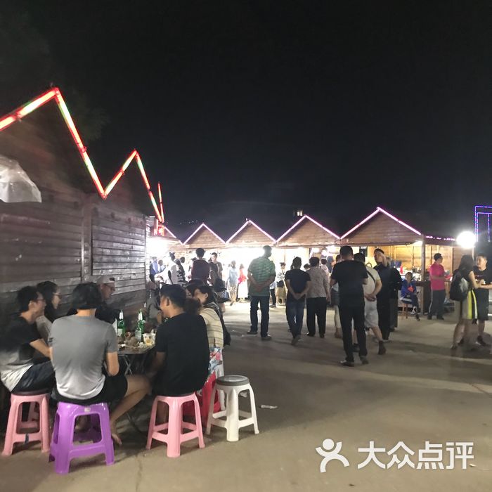 长岛明珠广场夜市图片