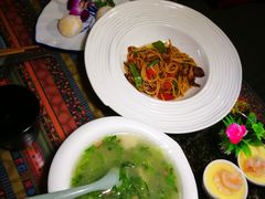 -忘忧草融合私房菜(红鼎国际店)