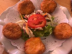 -J Daeng Seafood