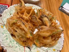 -中庚漫游城停车场