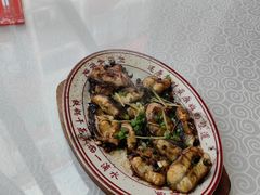 当红容干蒸鳗鱼-小粤楼·怀旧粤菜(万辉国际广场店)