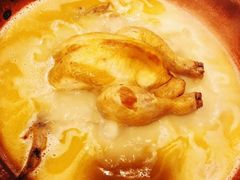 -鲜入围煮花胶鸡海鲜火锅