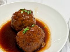 鸭蛋黄狮子头-梅飞酒家(桑园路店)