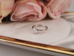 -威德钻石-克拉钻大本营(南京东路店)