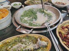 -老来福·非遗酸汤兔(凯旋路店)