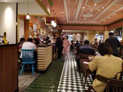 大堂-大食代美食广场(上海中心店)