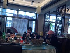 大堂-华盛园卷子王农家菜水库鱼