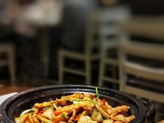 砂锅腊八蒜肥肠-闫府私房菜·老字号(恒隆店)