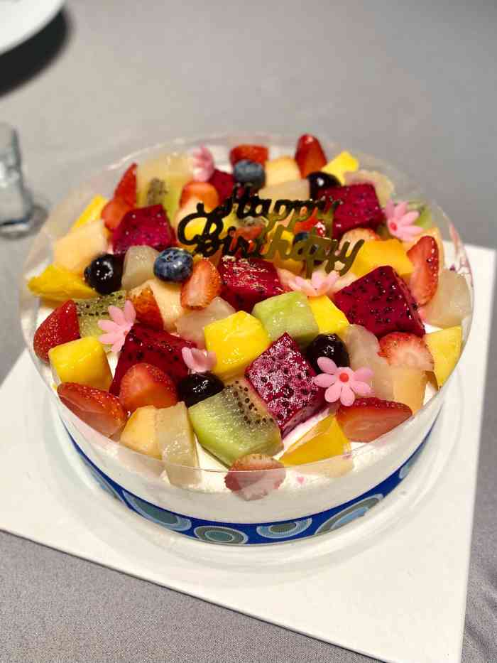 打分 消耗单位以前发的券,然后今天看到n个人拎着御品轩生日蛋糕?