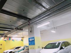 -爱琴海购物公园-地下停车场