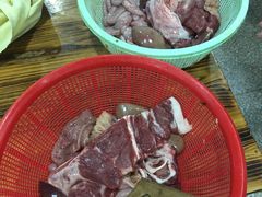 -标记美食新鲜猪杂(兴南大道店)