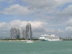 -三亚游船旅游中心(三亚鹿回头游艇游船公共码头店)