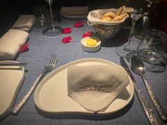 -弦月窗LUNETTE BY AMANDA(复兴路店)