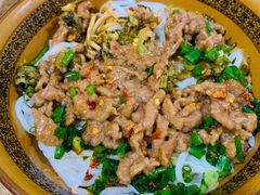 肉丝干拌粉-正宗铅山黄老六米粉店