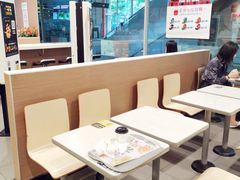 -麦当劳(轻轨曹杨路店)