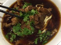 喜多利--门钉肉饼牛肉面-清真吴记门钉肉饼·喜多利