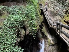 -龙水峡地缝景区