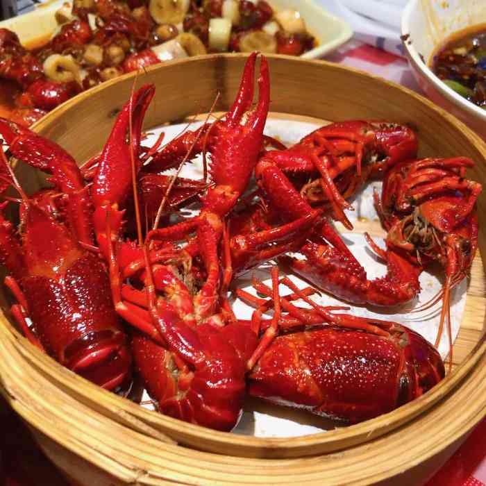 靓靓蒸虾(杭州旗舰店)-"新开的网红吃小龙虾的店,等位大概一个小时.