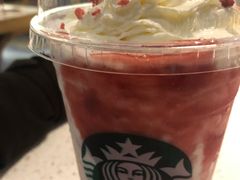 草莓轻乳酪星冰乐-星巴克臻选(北京太阳宫凯德店)