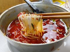 -铁锅哥米线