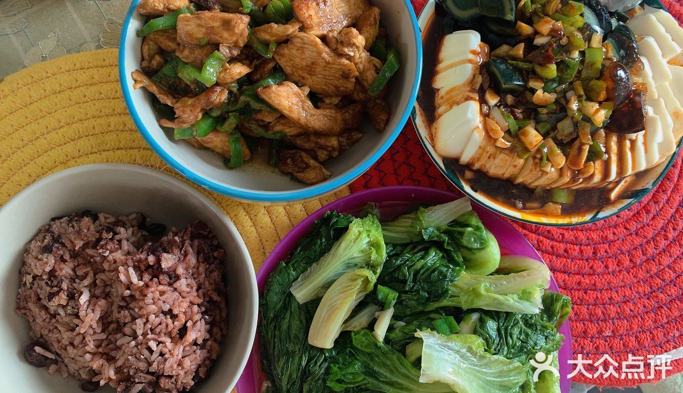 今天吃得好丰富