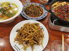 干煸藕丝-椒香川流不息川菜馆(二七北路店)