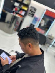-乾健·烫染·接发SALON