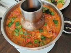 -Chom Cafe and Restaurant
