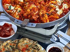 -亲昵春川鸡排(韩国美食街店)