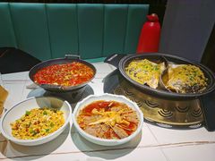 -阿瓦山寨·湘菜现炒·剁椒鱼头王(咸阳总店)