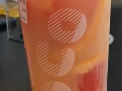 戳戳鲜柚益力多-CoCo都可(八达商城店)