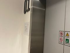 -虹桥天地-停车场