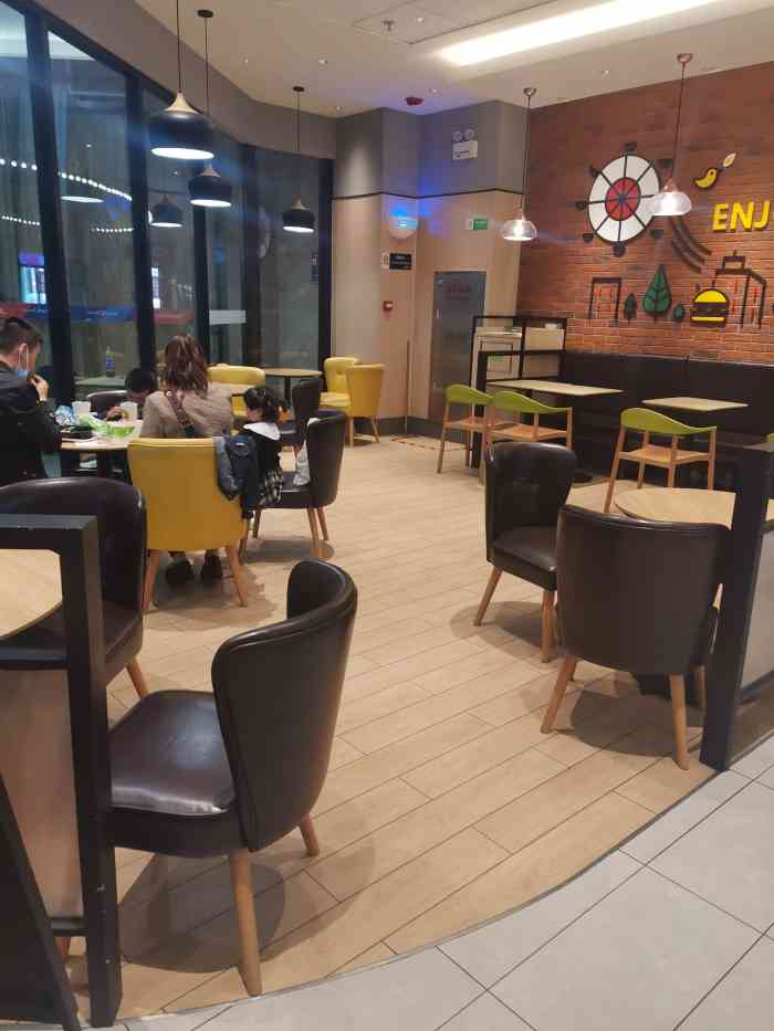 1人赞dpuser_22199430852021年1月7日打分第三次来了   这家德克士的