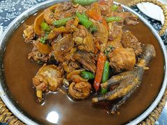 -八两八金·莱芜特色炒鸡(市南漳浦路店)