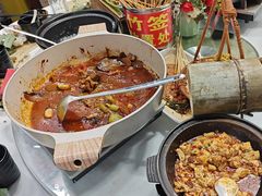 -刘姐啤酒鱼民族演艺餐厅(西街总店)