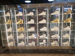 -Air Jordan(世贸天阶店)