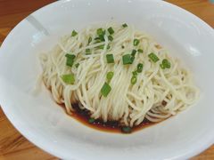 -诚铭记·虾仁汤包·成都小吃(融创店)