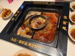 -老牌坊云南鱼豆花火锅(哈西万达店)