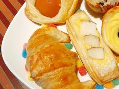 牛角包-太湖饭店玉兰厅(自助餐厅)